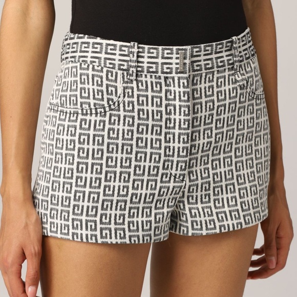 Givenchy 4G motif embroidered mini shorts - Picture 2 of 9
